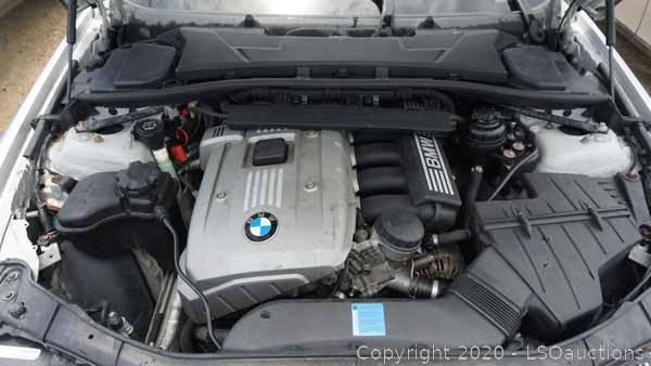 download BMW 325i able workshop manual
